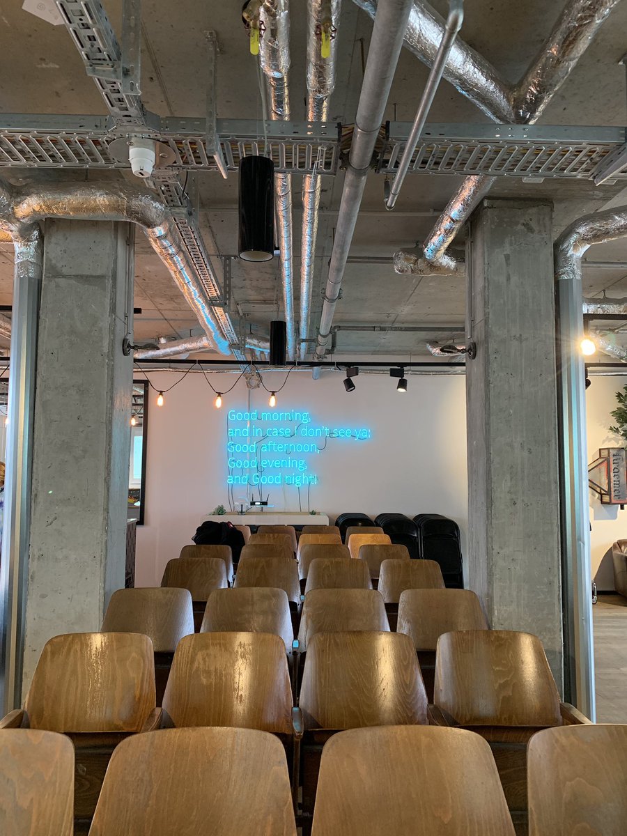 DigitalZBerlin's tweet photo. War of Talents: Unser #Personal40 #Workshop zum #EmployerBranding ist gerade in vollem Gange. Großes Interesse der TeilnehmerInnen und starker Input von @frauott, @c_raethke und Marian Jarzak. Die nächsten Termine sind bereits online: https://t.co/3cGISXvBOe #berlin https://t.co/LTloLiI9tp