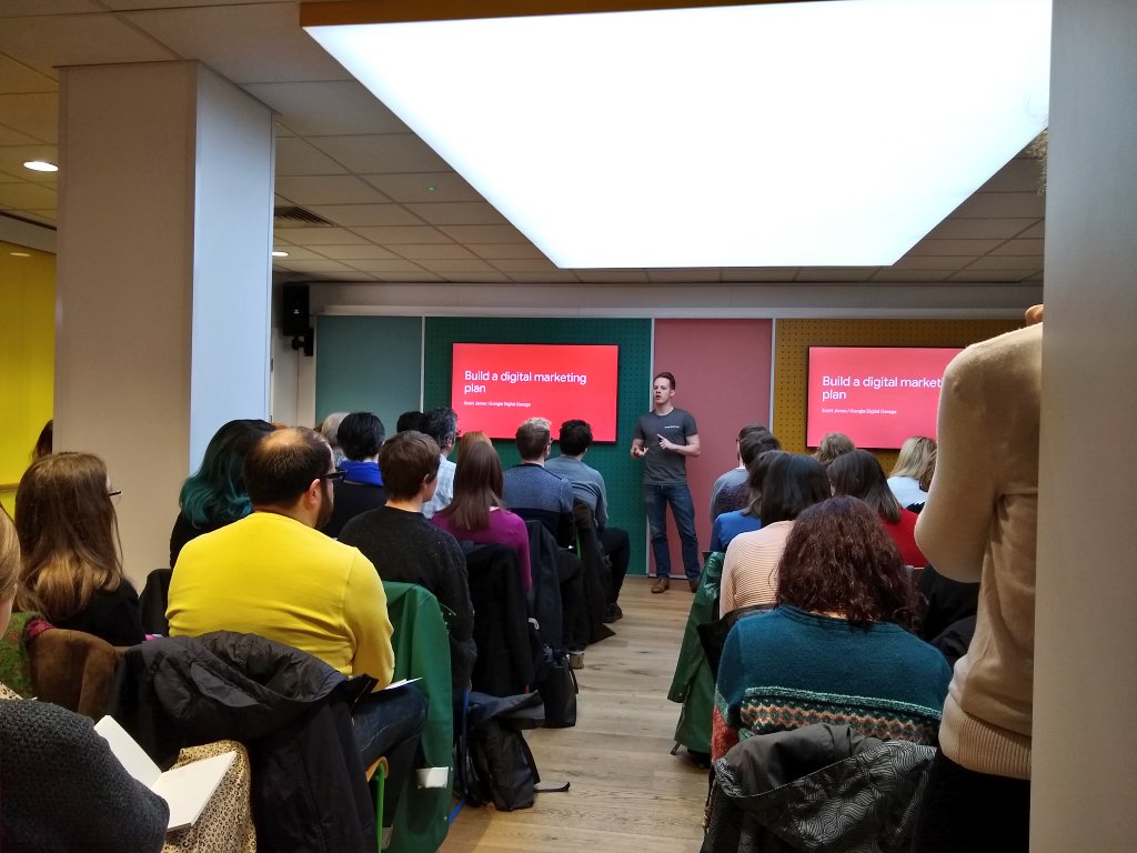 emmavgray's tweet photo. Next up at the @ace_national @googlearts Digital Skills Masterclass - @_iscottjones from #DigitalGarage with Build a Digital Marketing Plan. https://t.co/7aHHrSIEW4
