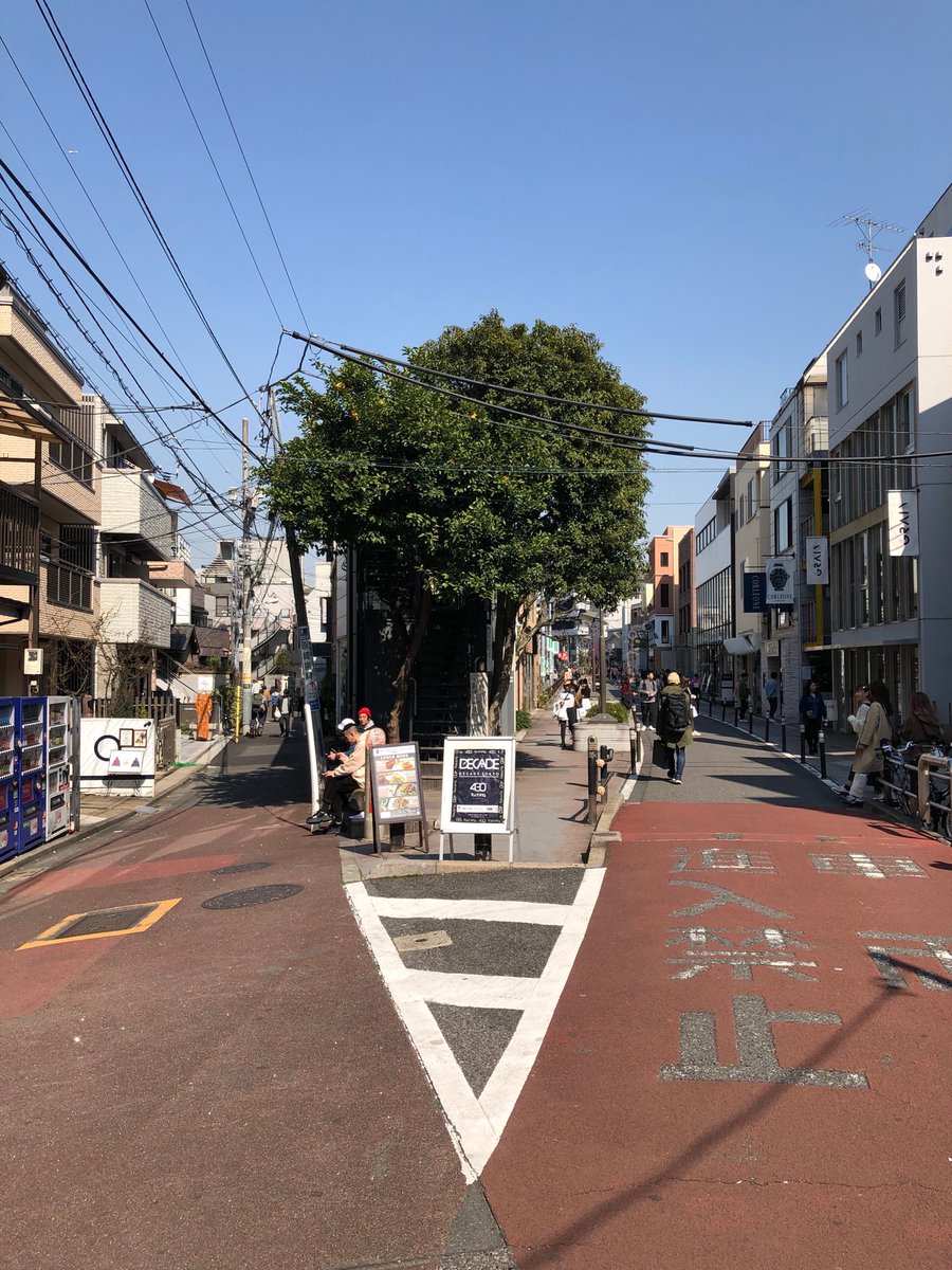 It might not be pretty, but it is real, live, human scaled urbanism in the largest city on Earth. How this happened ought to be the subject of learned conferences and grey haired scholars. #Tokyo #Harajuku