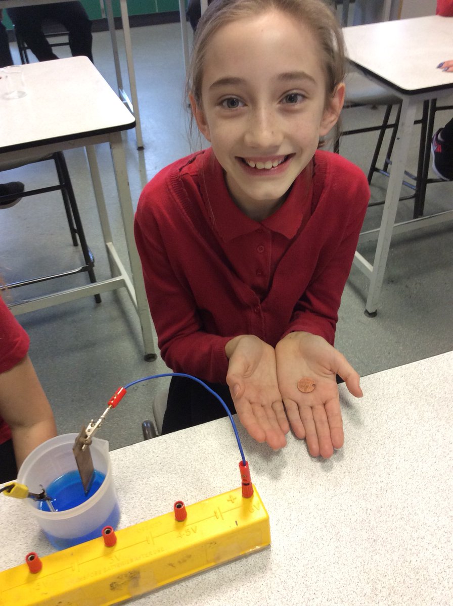 MrsSharp19's tweet photo. Fantastic morning at Lawn Manor Academy making copper jewellery and writing with electricity. #BritishScienceWeek #oaktree #Science  #BritSciAssoc https://t.co/QIKmBZKX22