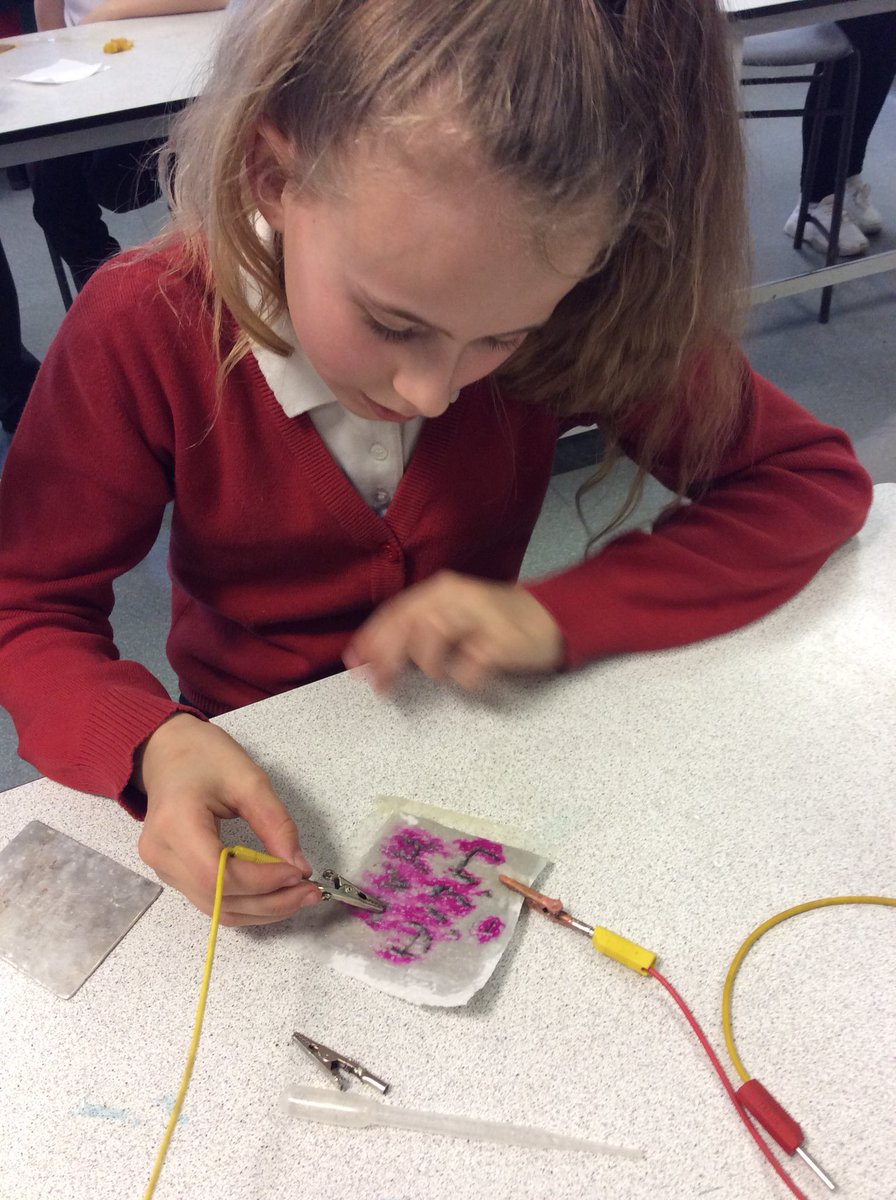 MrsSharp19's tweet photo. Fantastic morning at Lawn Manor Academy making copper jewellery and writing with electricity. #BritishScienceWeek #oaktree #Science  #BritSciAssoc https://t.co/QIKmBZKX22