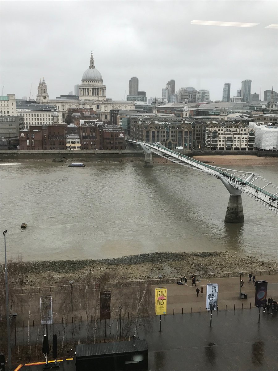 seaoftreesVII's tweet photo. As views for your morning ‘production’ meeting (ha! Hark at me. Pretentious twat) go this one ain’t too shabby. #London can be very cool ⁦@Tate⁩ #tate #tatemodern hope it helps me be creative #art #film #shortfilm #writing https://t.co/Nnwvm0pmvh