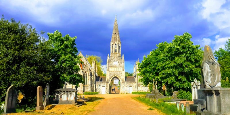 msromany's tweet photo. 'That's Entertainment' cemetery tour this Sat by @misssamperrin &amp; @green_pandora Luminaries of the music hall, stage, silver screen &amp; recording studio – Victorian period &amp; beyond – all of whom are now permanent residents in stunning #HampsteadCemetery 🎬🎤 https://t.co/ZGgSPjOY7i https://t.co/ai1zdforXs