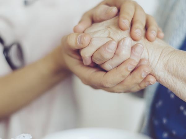NHSSurreySussex's tweet photo. Long hospital stays can have a serious effect on outcomes for frail, elderly people so Royal Surrey County Hospital decided to focus on quality improvement for #frailty and integrated care. Find out what happened next in Sarah Scales’ blog at https://t.co/U9gdc2l9UF @RoyalSurrey https://t.co/WblGCyqQUL