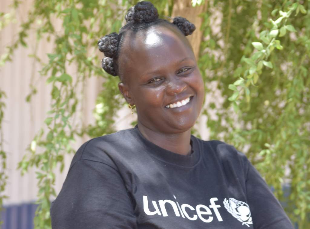 UNICEFKenya's tweet photo. Our very own @DrEkitela is a superwoman &amp; an inspiration to girls &amp; women in Kenya, &amp; around the world...
✔️First woman from Turkana county to receive her PhD while being a Mom &amp; @UNICEFKenya staffer👩🏽‍🎓
✔️First woman in her community to teach science in a boys’ school👩🏽‍🔬
#GirlPower https://t.co/y9qtZzVz02