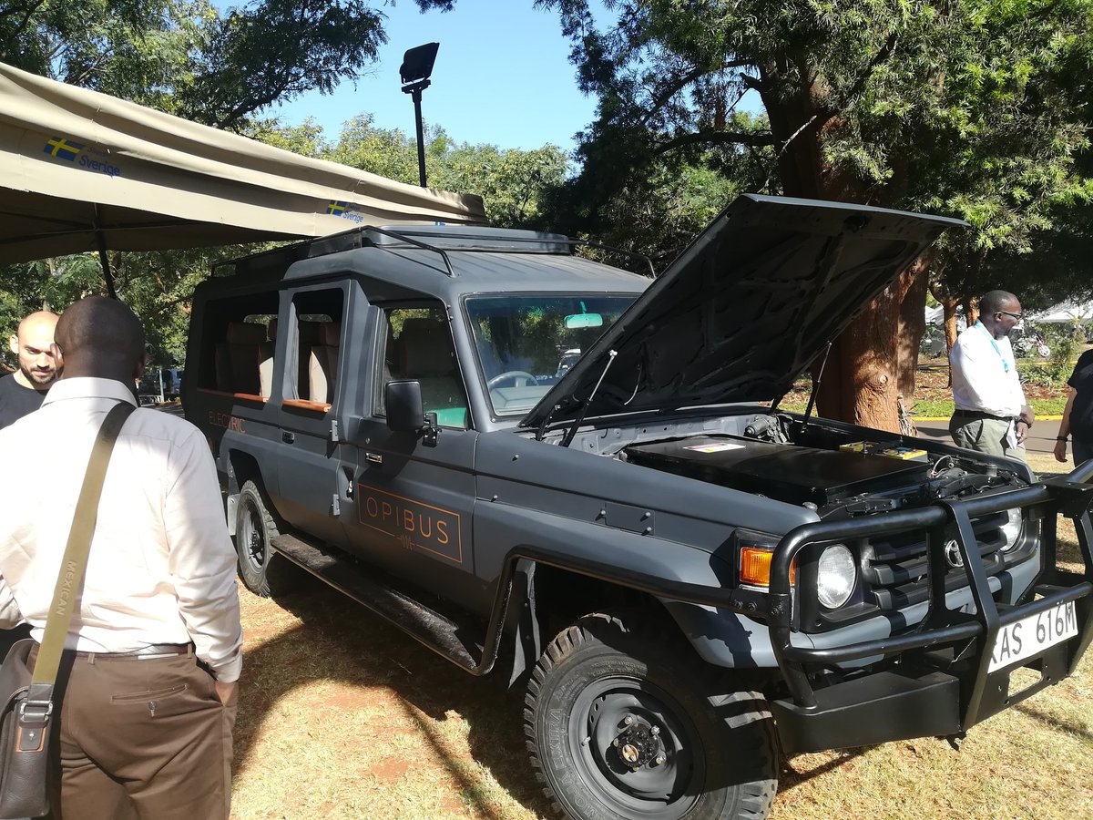 eci_africa's tweet photo. First ever solar safari car#cleanmobility #UNEA4 #SolveDifferent @cleanairasia @UNEnvironment @Rob_AQMobility https://t.co/iu7Y9tEc6x