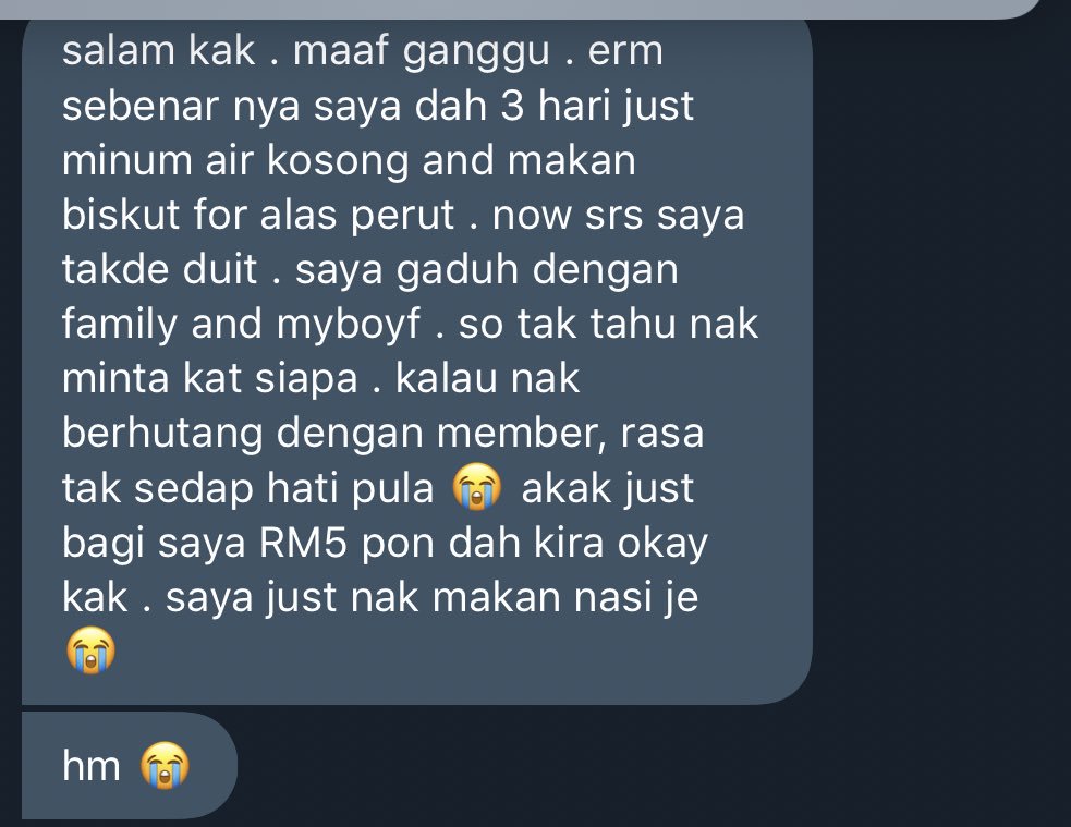 mighvv's tweet photo. I’ve received more than 400 dms dari students yang tak ada duit untuk makan. And I can’t afford to help all of them sebab aku belum jutawan. So, if korang nak tolong diorang, reply dekat bawah ni and aku akan DM account number student-student yang mintak tolong. https://t.co/XuDo2t3Yrw