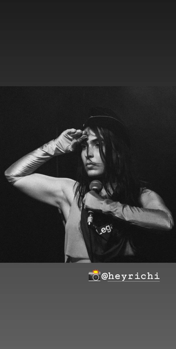 MarcelaViejo's tweet photo. Una de mis fotos favoritas del sábado pasado en #GRRRLNoise 
📸@heyrichi
.
.
.
#PequeñasOrofecíasEnVivo 
#PantanoMexicano
#abortolegalmx https://t.co/x5zPOIVcYM