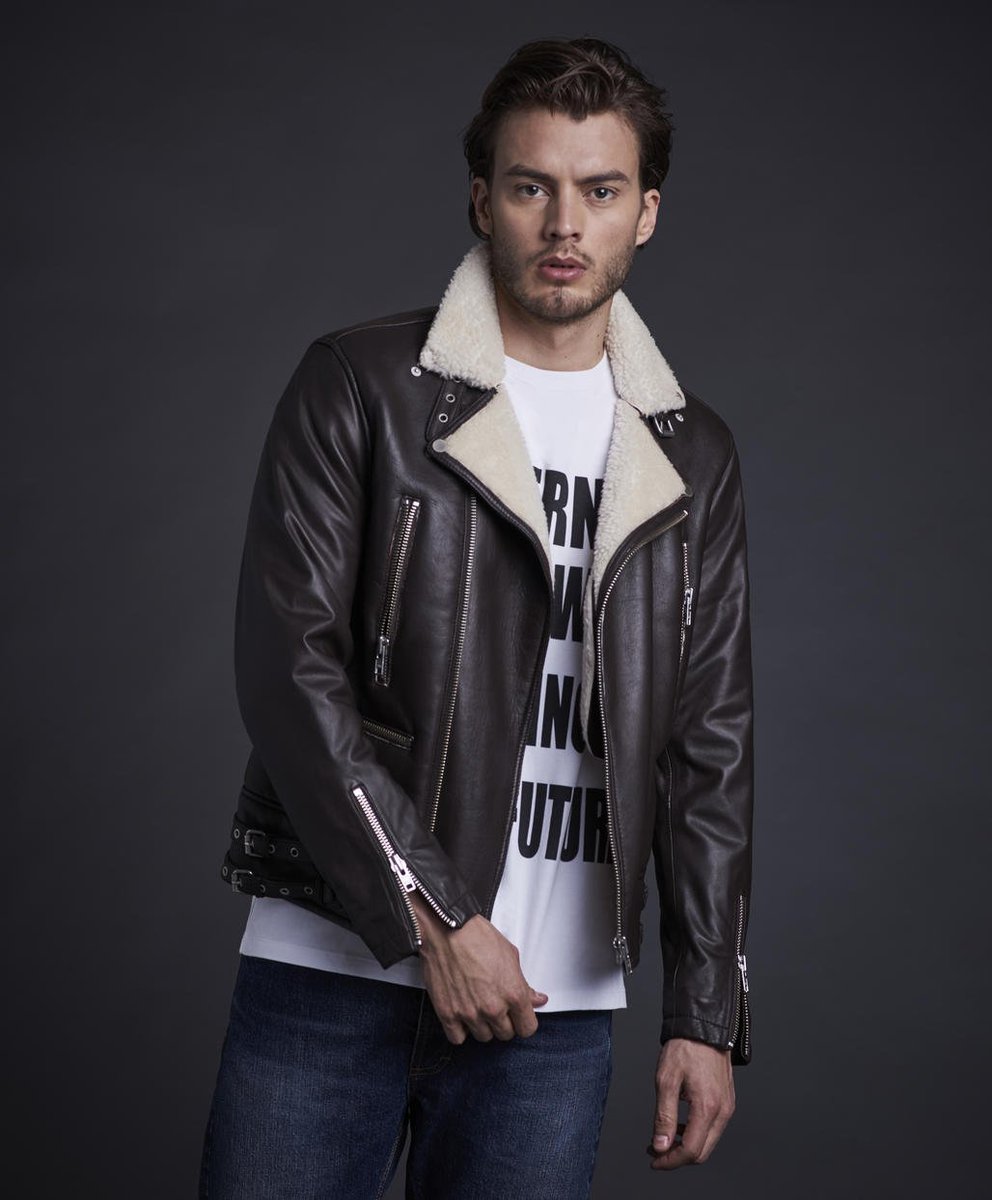 DevilSo40922162's tweet image. Now Devilson provided own special products for our valuable customer with high quality and awesome design according to new fashion trends 2019.Shop Now: goo.gl/LJmsMB
#Devilson #Leather #Jacket #Special #Mens #Unique
#Fashion #Mens #wearemanboy