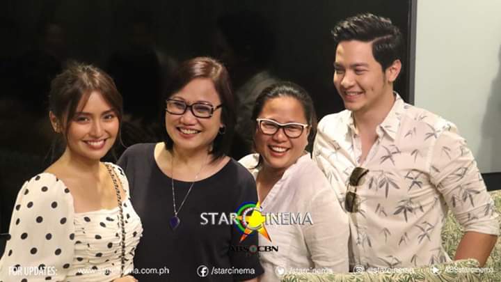 POLL:

Susuportahan mo ba ang Kath-Den movie?

fav kung hindi
retweet kung oo

#KathrynAldenMovie2019 
#ADNGivingHearts