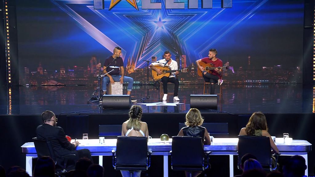 blvcom's tweet photo. La nueva emisión de #GotTalent7 promedia el 18,9% de cuota y reúne a 2.202.000 espectadores. Aporta a @telecincoes el 22,7% de su audiencia del lunes.
#Audiencias 📺📊 https://t.co/noX1G7Zaye