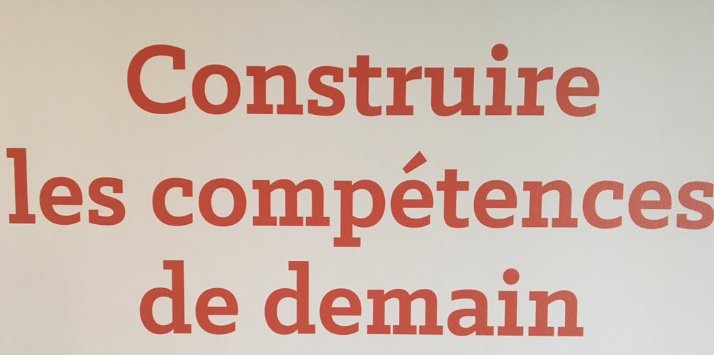 constructys_bfc's tweet photo. 🚧🚧 Remise des titres Professionnels de Chef d’équipe #TP à la @FRTPBourgogne.
✅ Bravo aux 9 salariés qui ont obtenu le titre,👏👏👏
✅ Formation délocalisée à #Dijon réalisée par #CFCTP Egletons,
✅ Financement principalement en #CPF
✅ Merci aux membres du jury.
#OPCO https://t.co/sLe67fXYRl