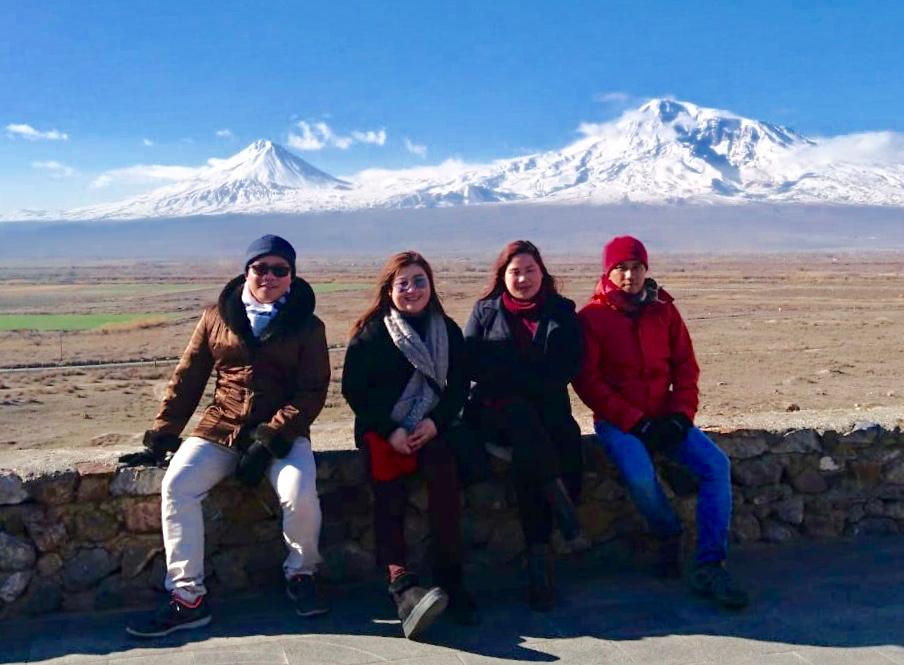 FTCB_AE's tweet photo. “I’m in love with cities I’ve never been to and people I’ve never met.” – John Green
#Travels #holidays #nature #happyclients #scenery #bestplaces #travelgoals #Armenia #Georgia #europe #kabayan #traveler #fasttracktravel #friends #FriendshipGoals #travel https://t.co/5BgSo2Ohmz