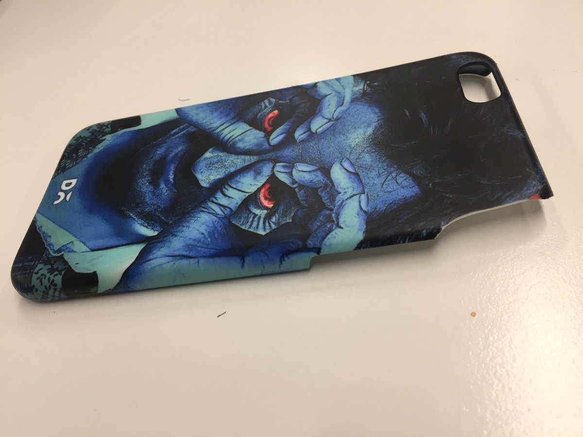paramvirsingh_k's tweet image. The case which was supposed to protect my phone broke on the very first fall from my bed on the very day it was delivered. So much for the tags-  &apos;Quality Assured&apos; , &apos; A CASE LIKE NO OTHER&apos; indeed #dailyobjects order- 200720074 #iphone6case
@daily_objects