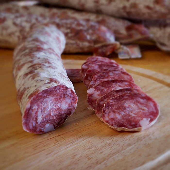 Do you know where the name of the tasty salami #Strolghino, made from #Culatello, comes from? It comes  from “Strolga”(witch) because thanks to its fast aging, people can forecast the evolution of the long aged cured meats!
#parmacityofgastronomy