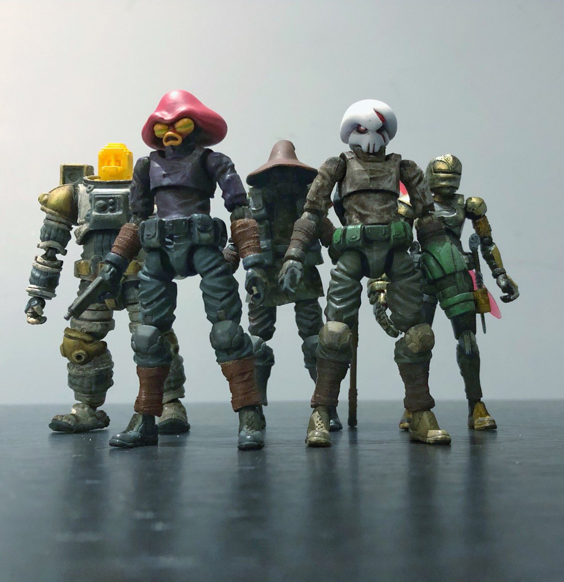 techspextoys1's tweet photo. Custom group shot. #toys #acidrainworld #glyos #chocovader #knightsoftheslice #bitfigs https://t.co/VYTa7hQQyd