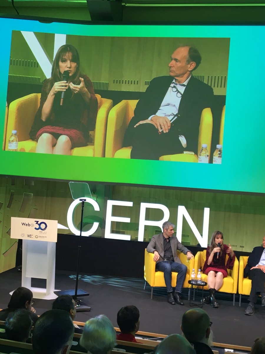 DrKriebel's tweet image. .@zeynep is back in @Geneve_int at @cern for #web30. Just saw her speak (for 30 min not just 3!) at @appliedmldays 

#myweb30