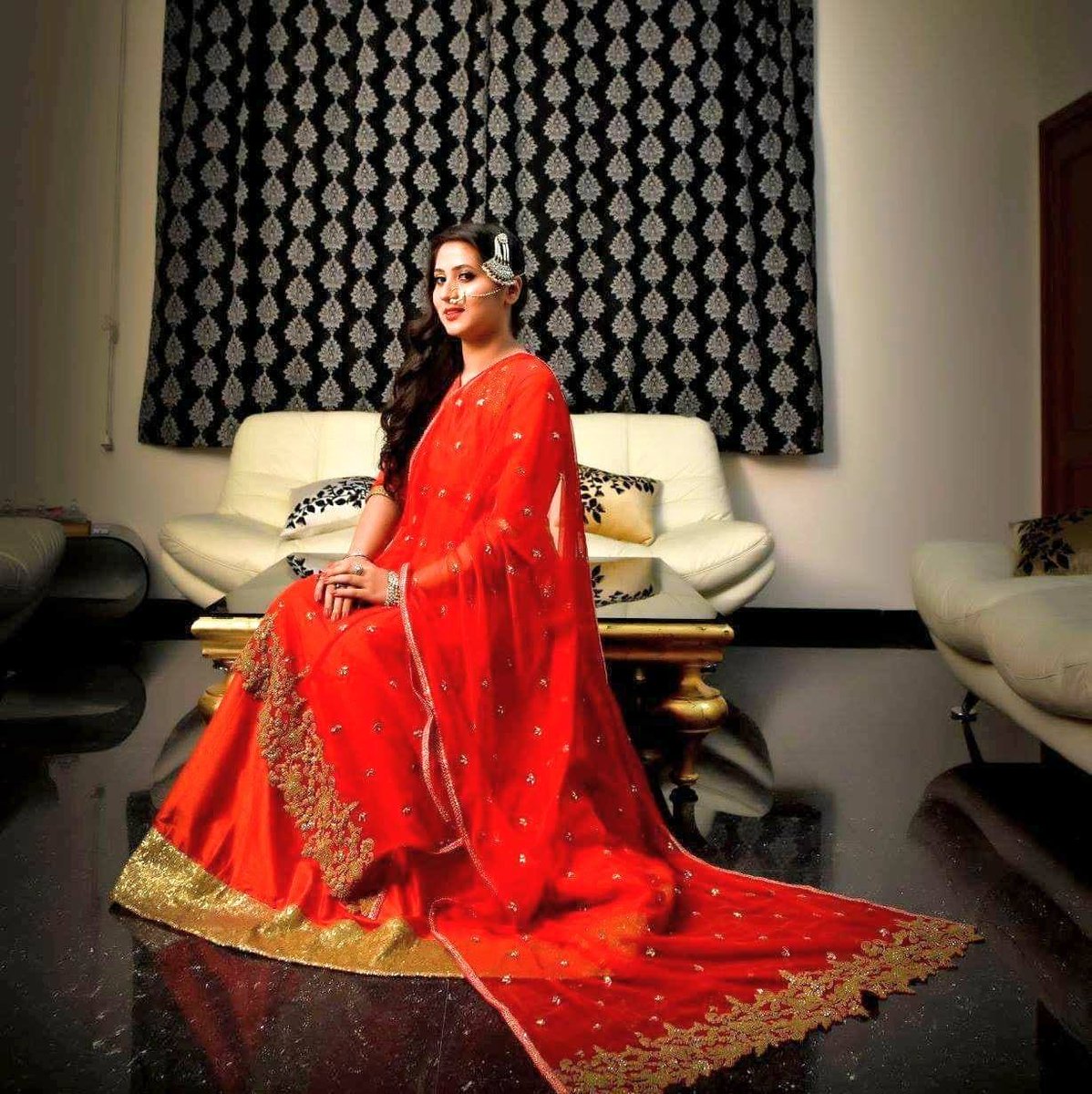 jonamaditya's tweet photo. Book your next makeup look with @jonamaditya. I travel across the country for makeups. 
#internationalartist #celebrities #makeupartist #bridalartist #bridestobe #jonamsmakeupstudio #indore #mumbai #paris #weddings #destinationweddings #travelsworldwide #mua #makeup #hairstyle https://t.co/bw96gsLS3J