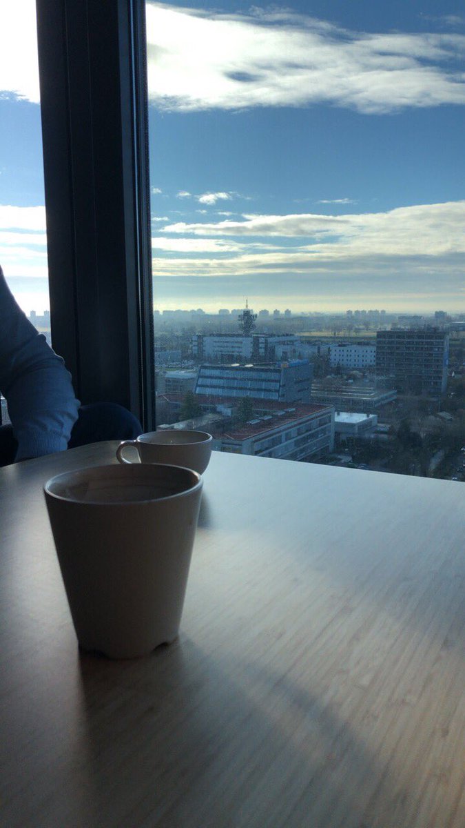 deveti's tweet image. sto je danas lijep i suncan dan :) #zagreb #trikoder #coffee