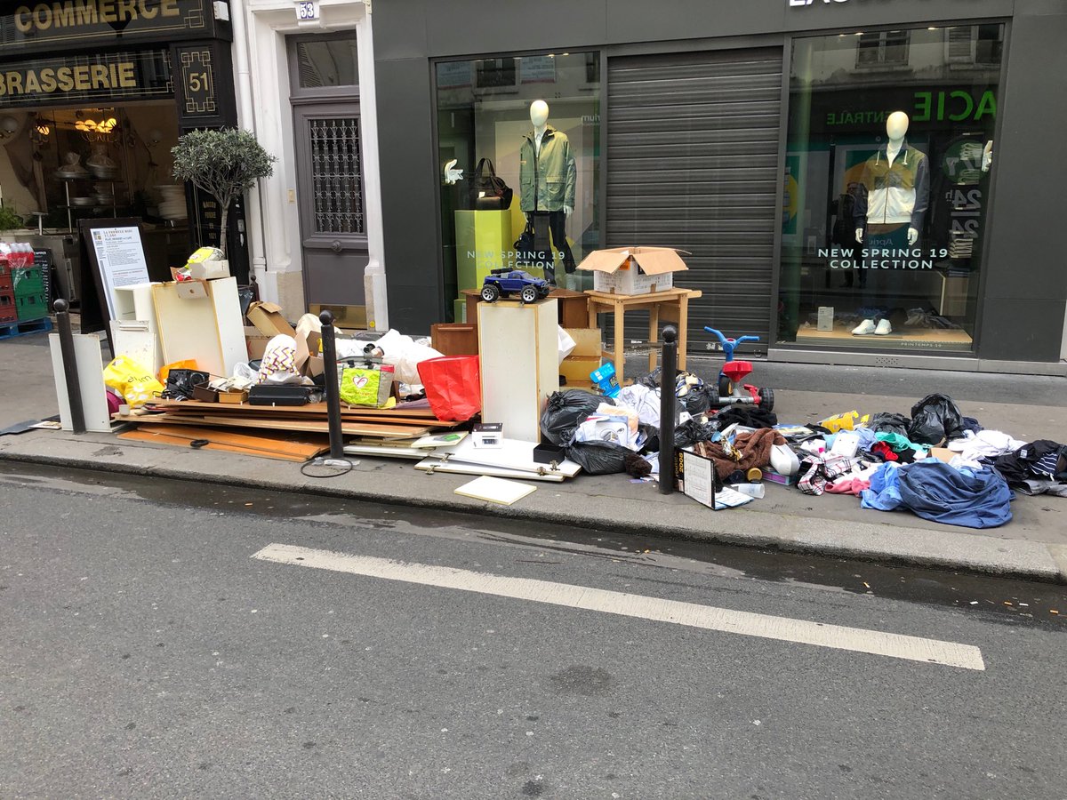 ⁦<a href="/Philippe_Goujon/">Philippe Goujon</a>⁩ où est le sens civique ? 53 rue du commerce  ce 12 mars à 8h39