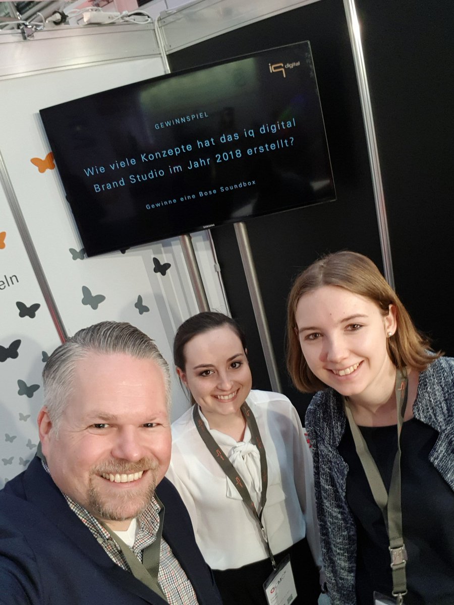 iqdBrandStudio's tweet photo. Wir sind heute auf der #cmcx in München! Stand #cx35 Kommt vorbei! Und für unsere Freunde vom #SZBrandStudio: #youwillneverworkalone https://t.co/pCpJmLfYAU