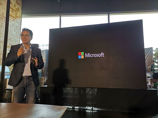 PDAMobiz's tweet photo. วันนี้​ไมโครซอฟท์พร้อมแล้วในภาคธุรกิจไทย​ AI​
#MicrosoftTH​ #FutureReadyBusiness https://t.co/89nBOCqN23 https://t.co/TxDUVOMrCS