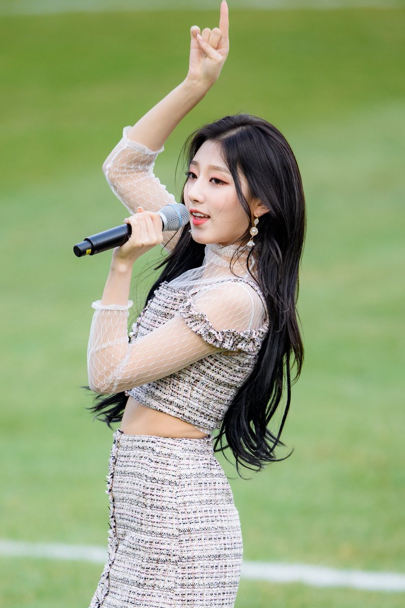 gallrof-Lovelyz tweet media