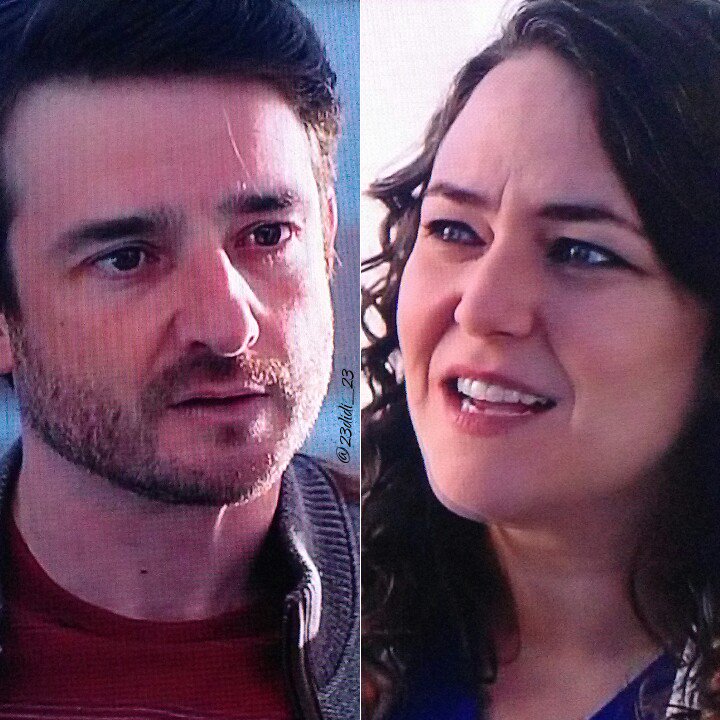 23didi_23's tweet photo. Pablo.......Pablo.....👿
#Marta #Pablo #SituacionesRotas
#Capitulo9 #Tve1 #tve #HospitalValleNorte #FiccionDeCalidad #DoctoraHoz #DoctoraMarta #DoctorPablo #HospitalValleNorte9 #Teresahurtado #GorkaOtxoa #Actorazos https://t.co/9TM6x7LMex