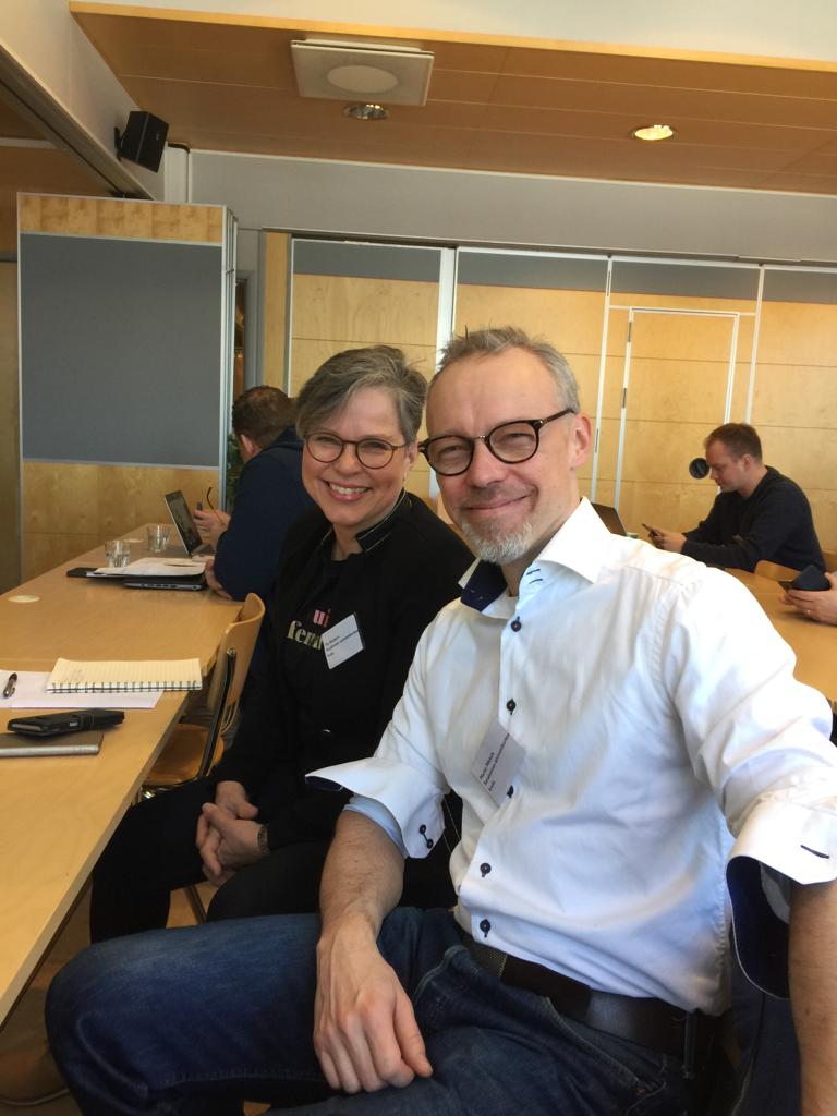 P2Piitu's tweet photo. Historiallinen päivä. Korkeakoulujen yrityshautomoverkostoa synnyttämässä @MacMikkola @_Pemarti_ @oulu #yrittäjyys #yrityskiihdyttämö #mysamk https://t.co/7derAYMBqS