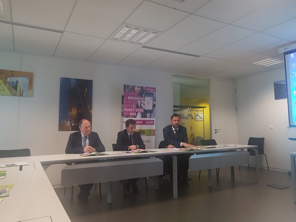 lessor42's tweet image. La #Stas #SaintEtienneMetropole lance deux nouveaux outils connectés dont l'achat de tickets transports sur simple envoi de SMS