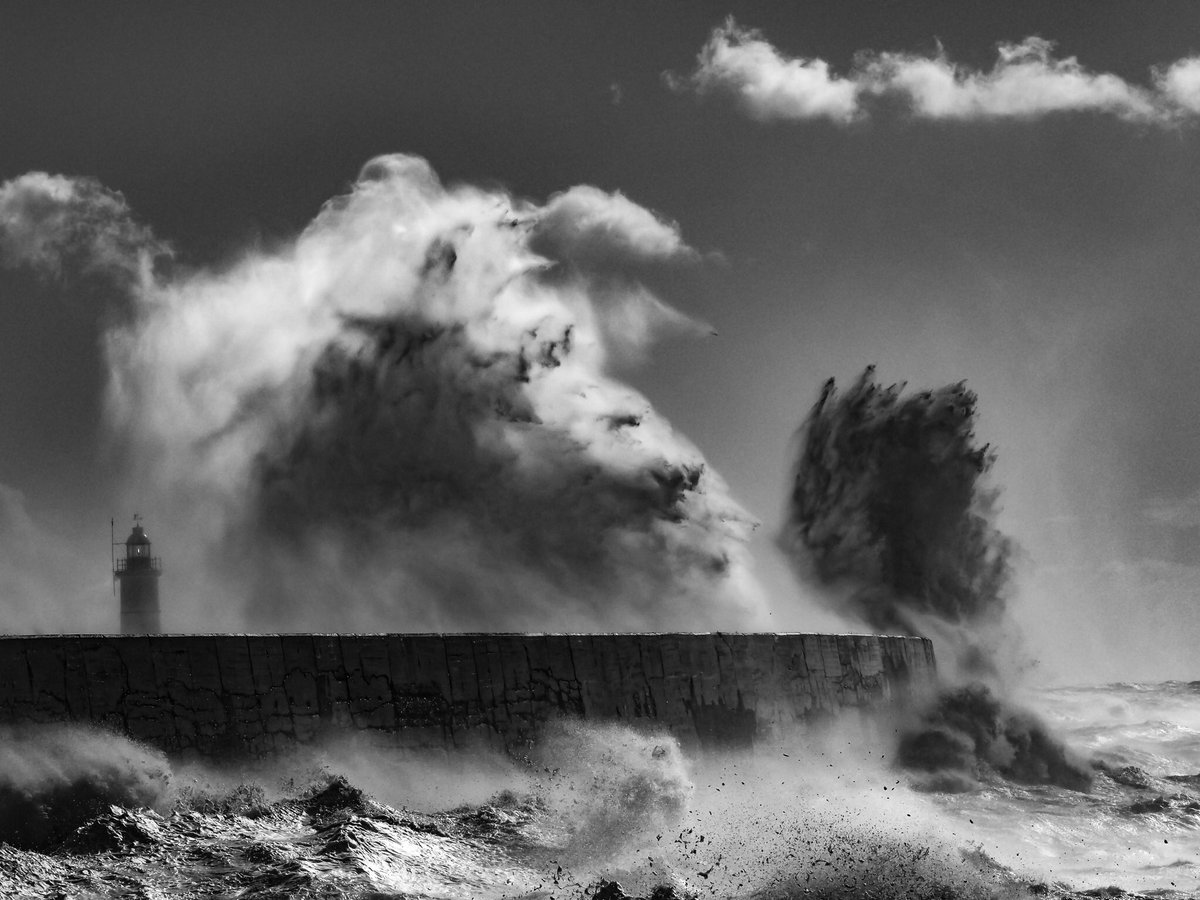 Boylandphoto's tweet photo. A stormy scene from Newhaven. Listening to the @stephenfry book Mythos on my commute can’t make up my mind which Greek legends these are! #storm @bbcweather @bbcsoutheast #wavemonster #stormhour #earhcapture #mythos @OlympusUK #em1x https://t.co/zGgAb29GVy