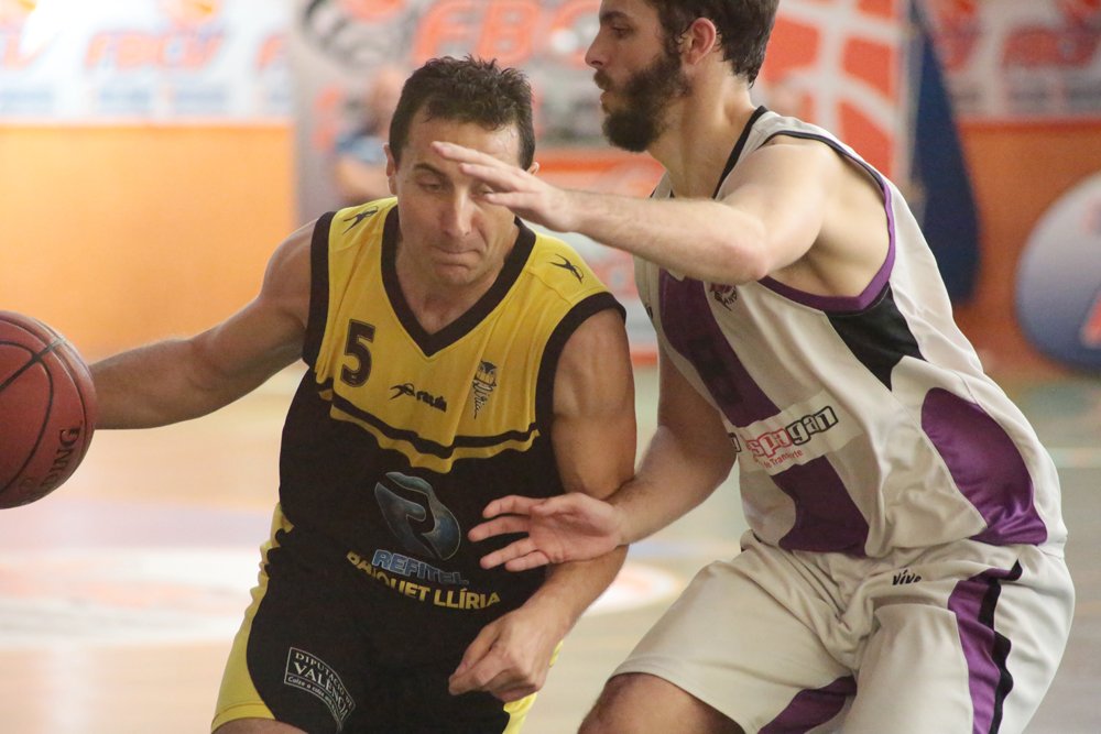 Vicente Faubel (<a href="/CEBLliria/">CEB Llíria</a>) es el MVP de esta semana en la Fase Clasificatoria de #LigaEBA ➡️ goo.gl/X1krcv. Junto a él destacan esta jornada:

👉 Jon Galarza (<a href="/LAlqueriaVBC/">L'Alqueria del Basket</a>)
👉 Jadante Frye y Funsho Dimeji (<a href="/CBTERRALFAS/">CB TerrAlfas</a>)
👉 Joan Faner y Juan José García (@TAUcastello)