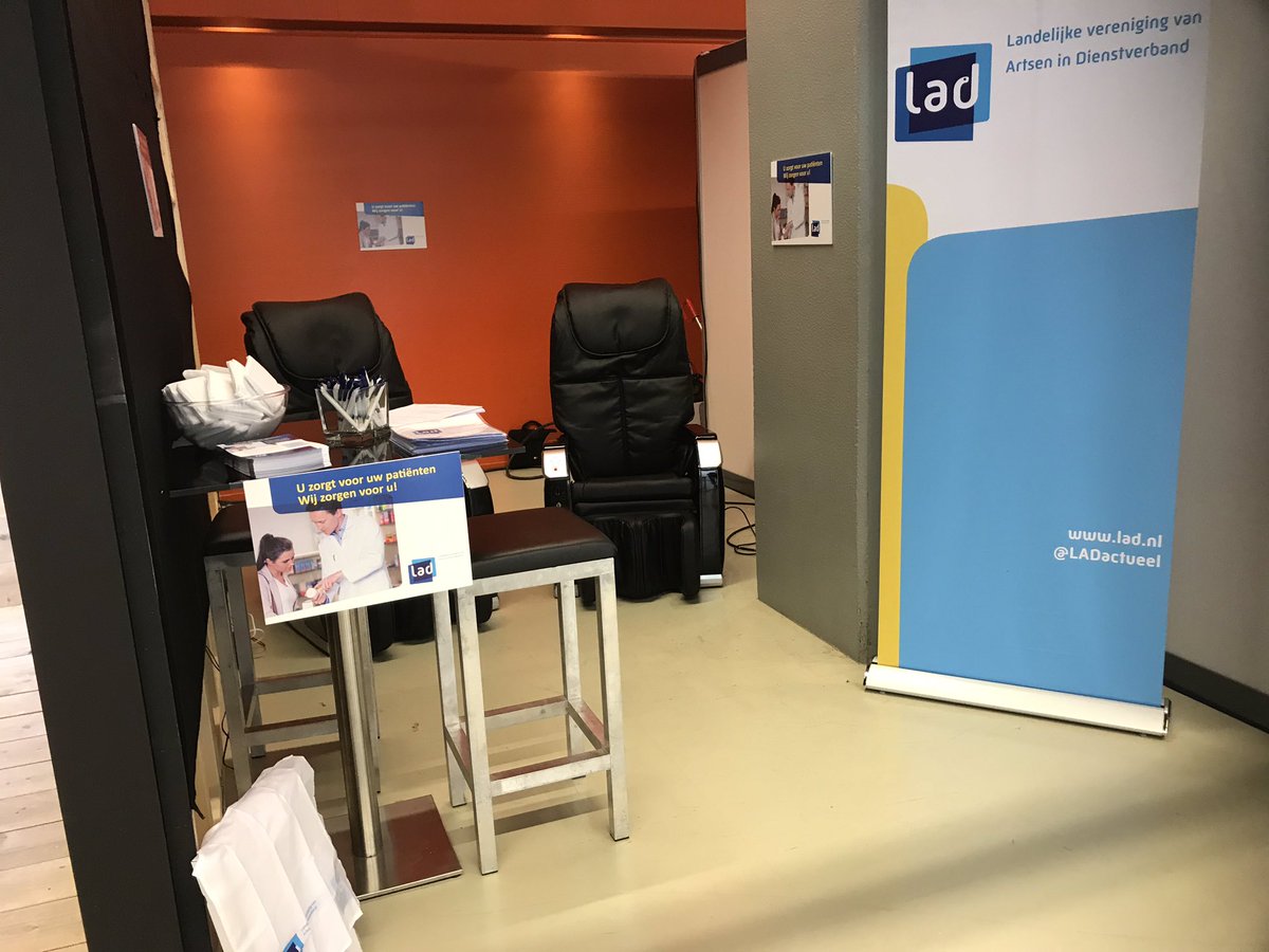 We staan vandaag op het Voorjaarscongres van <a href="/KNMP/">KNMP</a>. De LAD is er namelijk ook voor #apothekers! Kom langs in onze stand en ontspan in een van onze massagestoelen!