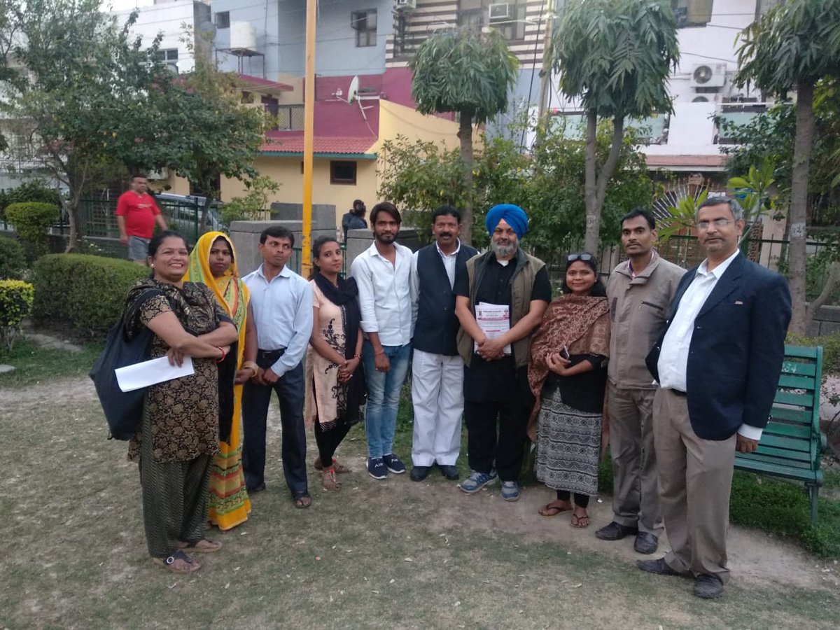 EastDelhiDialog's tweet photo. Here are the teams of our dedicated and hardworking volunteers in East Delhi for #EastDelhiDialogue. They are gonna leave no stone unturned to reach to you in person.

In photos: Teams from Mayur Vihar Phase 1 and IP Extension.

#AtishiForEastDelhi #AtishiForChange #AtishiForMP https://t.co/xpBT5yLDnT