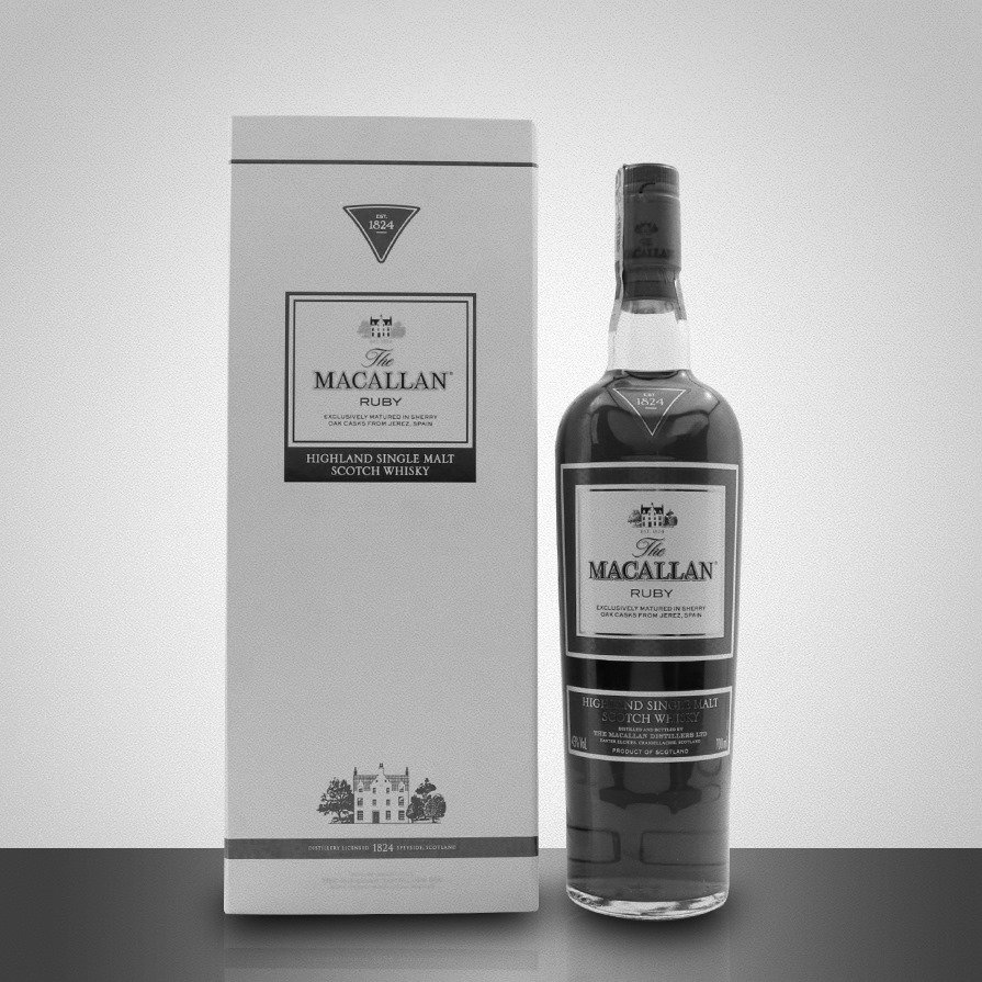 PlatinumCask's tweet photo. Another Macallan Ruby added to the Fah Mai Holdings Rare Whisky Collection
.
https://t.co/Lr7m1YhA4O
.
#Macallan #MacallanRuby #SingleMalt #LimitedEdition #Scotch #Whisky https://t.co/vvJ1vNKGDv