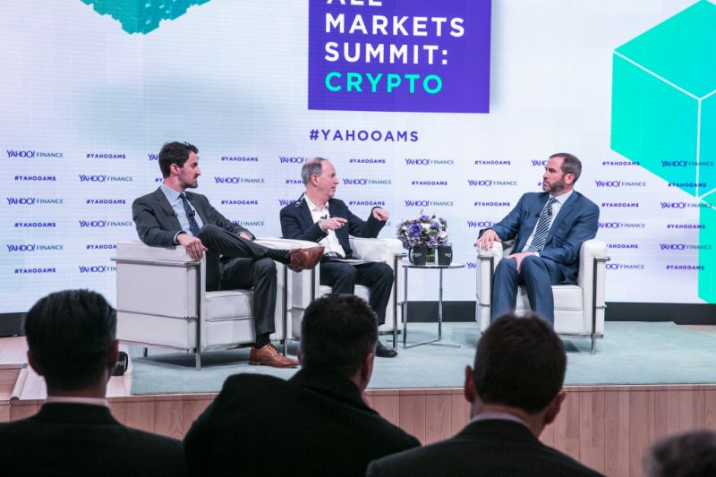 BitbonSystem's tweet photo. SEC Commissioner Hester Peirce: Crypto Markets Should Self-Regulate When Possible. "People regulate each other in their interactions, and that’s the whole purpose of the Bitcoin"
#morningnewstoday #CryptoNews #market #regulation #blockchains #cryptocurrencies #bitcointechdays https://t.co/c2L28LIAGB