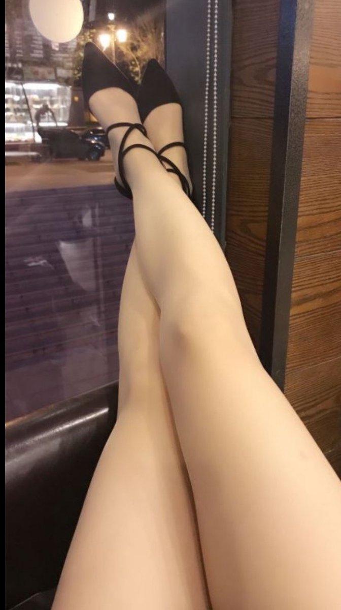 吾妻之秀腿，有没有想抚摸的