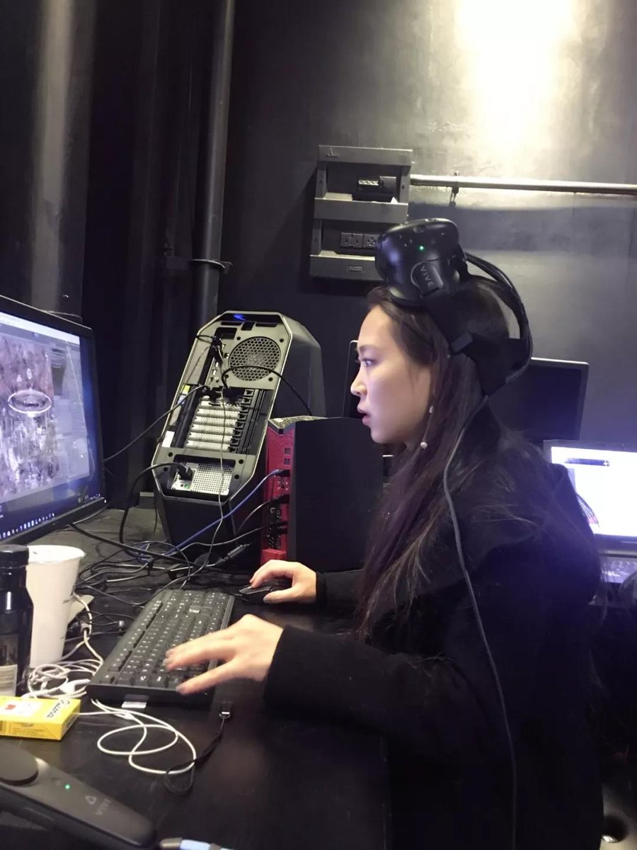 CAAofficialEN's tweet photo. Li Chaolin, a postgraduate student in the Department of Open Media at #CAA, is now an outstanding entrepreneur. She has led her team in creating many excellent designs for a number of conferences, including #WIC, as well as several large companies. #OutstandingGraduates https://t.co/51ZgNajBzc