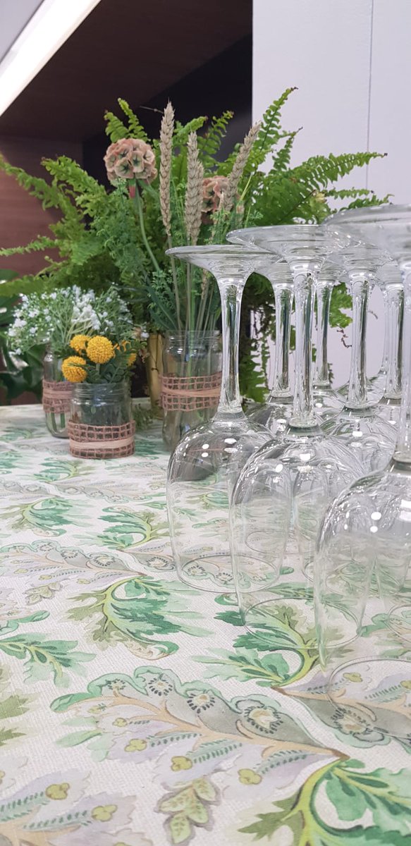 marqueslamoral's tweet photo. 🧡🧡 Servicio de #Catering 🧡🧡
podemos ocuparnos de todo, pídenos información y te asesoramos...
Cada catering es único y especial , cual es tu próximo evento???
#asturias #evento #tuevento #cateringasturias #eventosempresas #eventosasociaciones #fiestas #MarquesdelaMoral https://t.co/PW2Ash31cj