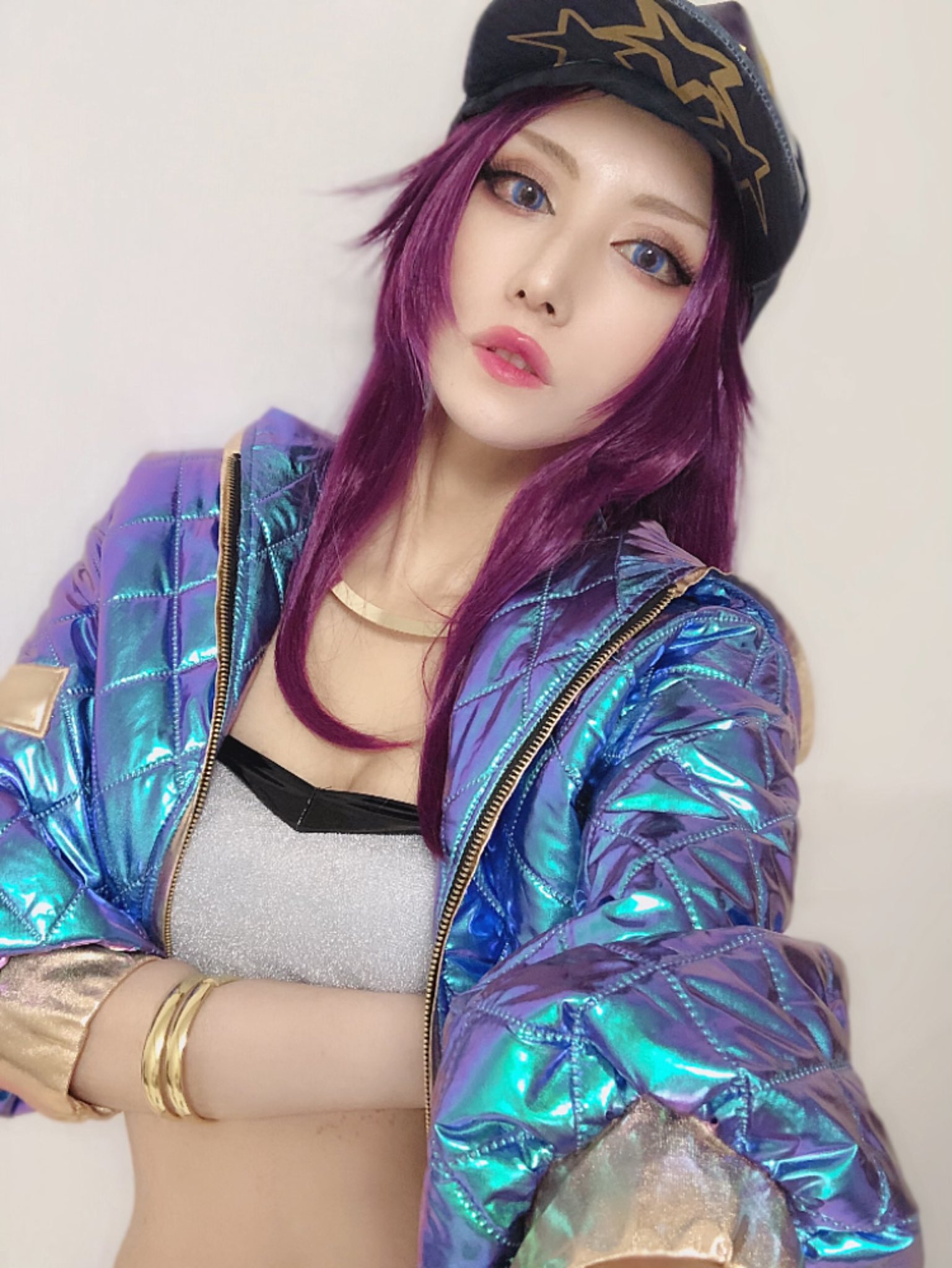 青木志貴 念願のlol K Da Akaliコス のメイク練習でした メイク練習だから爪の色とかは勘弁 3 ヽ アカリメイクも動画にするつもりです 撮影場所は風呂場と配信部屋という残念感だし 乳は無から高い代償を払って錬成した Cosplay League Of