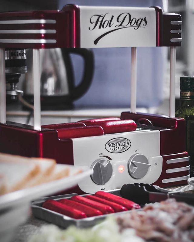 12 mars = Alla Korvars Dag. Vi har massor utav grillar uppe för uthyrning på Hygglo! Passa på att kolla utbudet inför våren/sommarens grillfest! 🌽 .
.
.
.
.
.
.
#grillmaster #veganhotdog #veggiedog #vegan #hotdog #hotdogs #80saesthetic #foodphotograp… ift.tt/2HpF0js