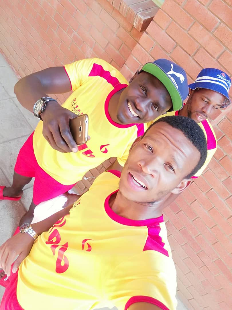 TAFICSC1's tweet photo. #ChooseDay
Today we choose #happiness for our fans. We wish you happiness and success in your lives in the name of #TAFIC, #UndipeNdiKupe and #MatjimenyengaBoys.
Enjoy your day and have lovely and productive week.
♥️♥️♥️ https://t.co/PMyWYQX6cR