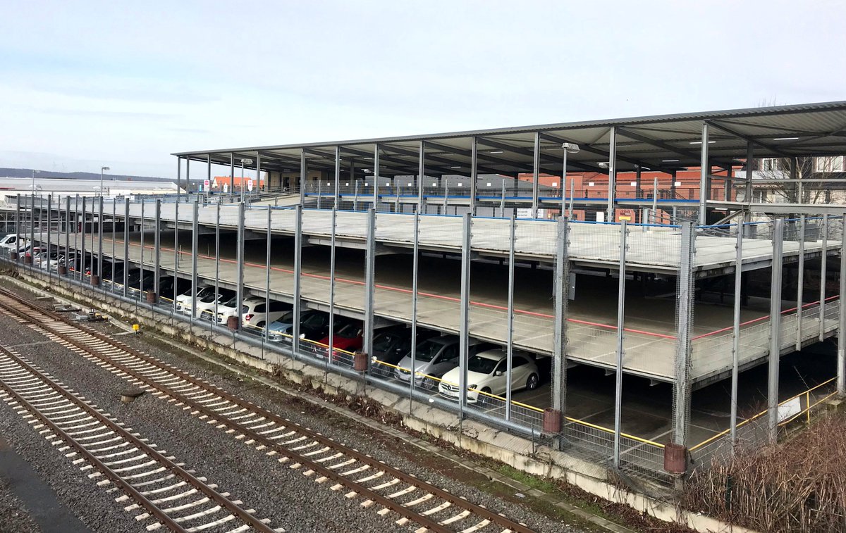 SeesenStadt's tweet photo. Endlich! Am Freitag wird unser Parkhaus feierlich eröffnet 😃👍 https://t.co/bl34VBnexc https://t.co/WqZz9NYRJt