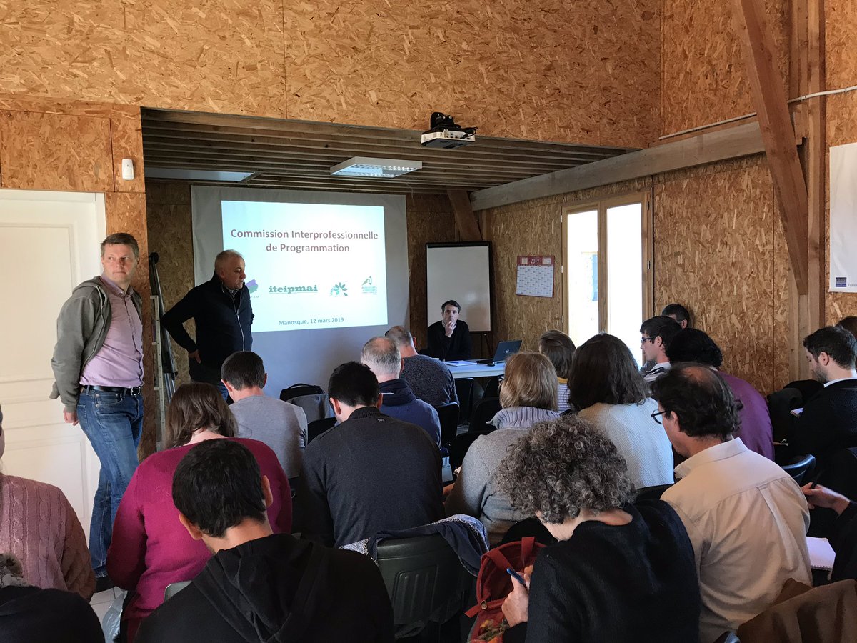 iteipmai's tweet photo. au Crieppam Manosque CIP réseau PPAM #iteipmai #crieppam, #cnpmai, #chambagr26
ateliers de travail riches en informations et débats . #ressources génétiques, #APAT , #Couverts végétaux , #machinisme , #biocontrol, Génétique https://t.co/BW2Dc0iK0p