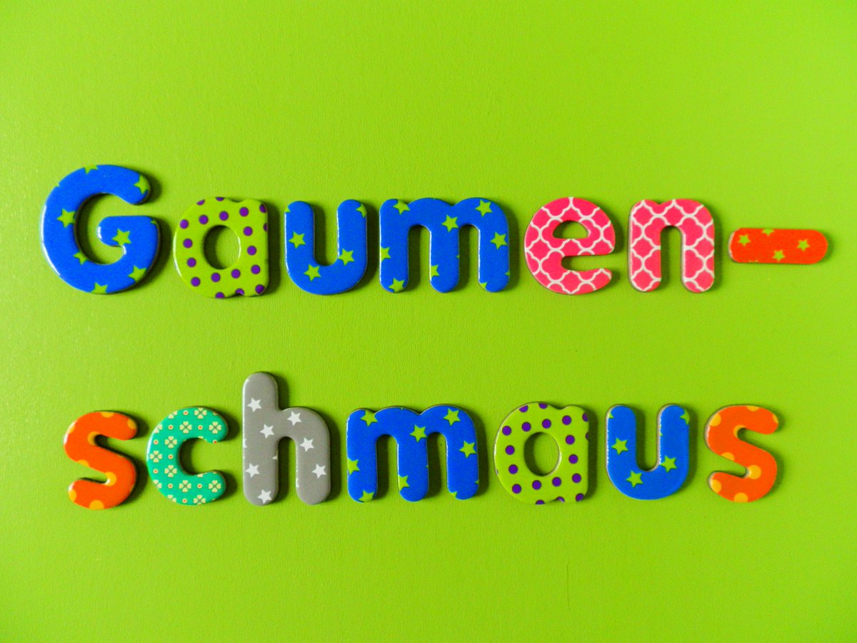 TypischDuits's tweet image. Wat eten we vandaag, schnitzel of 'Gaumenschmaus'? #TypischDuits [Blog] typischduits.wordpress.com/2019/03/11/gau…