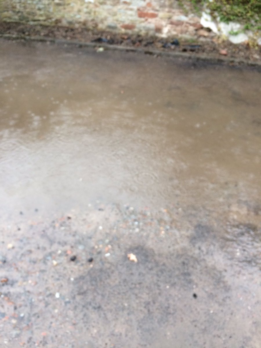 LindaLyle14's tweet photo. @BTOpenreach Very disappointed with the state of our road and drive after BT/Openreach and KN group had finished installing our broadband . Guaranteed to reinstate to a high standard after work was completed , well we are still waiting despite numerous phone calls , photos #bt https://t.co/naXn6gdfC2