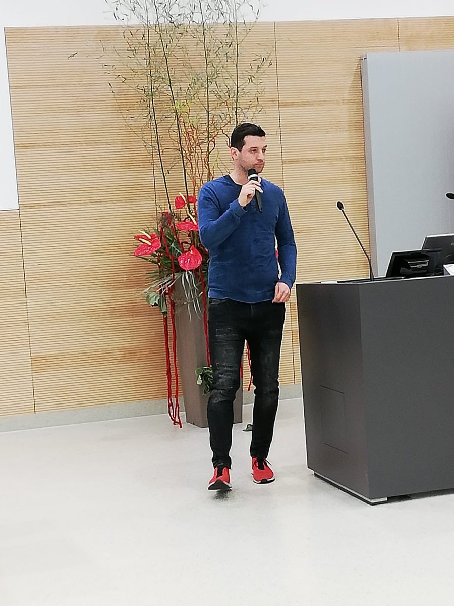 eeducation_at's tweet photo. Klaus-Jürgen Spätauf von #Apple, Doris Kantauer von #Microsoft und Alexander Schröder von #Google stellen uns ihre Vision des Lernens mit digitalen Medien vor. #eept https://t.co/hY2XJbhMJg