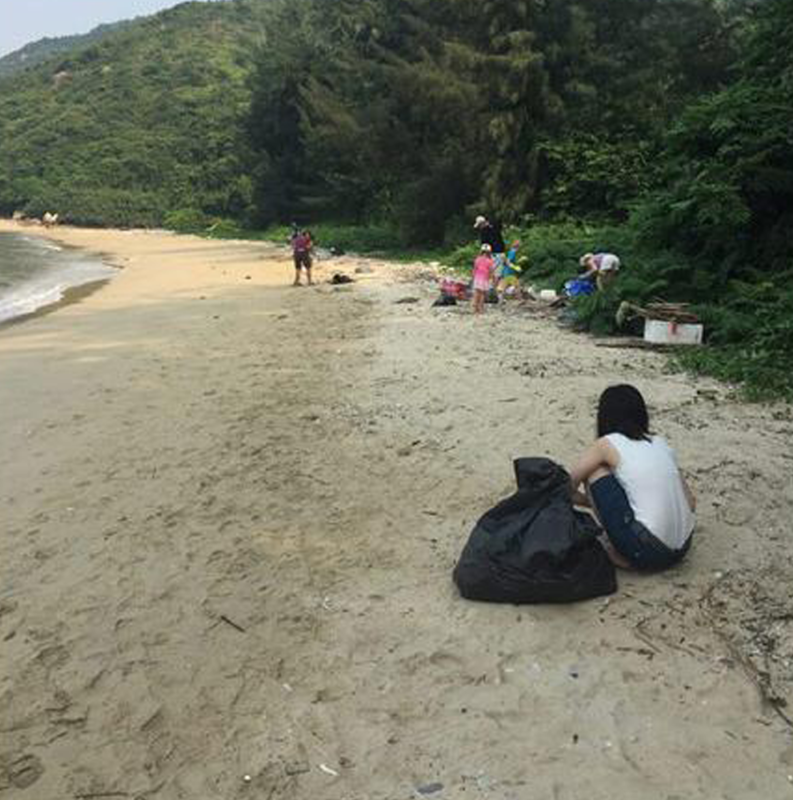 creapills's tweet photo. Trashtag Challenge : le nouveau défi des réseaux sociaux qui consiste à nettoyer la nature des déchets

Plus de photos : https://t.co/kbr10T0sCZ https://t.co/qtG7XuWdMt