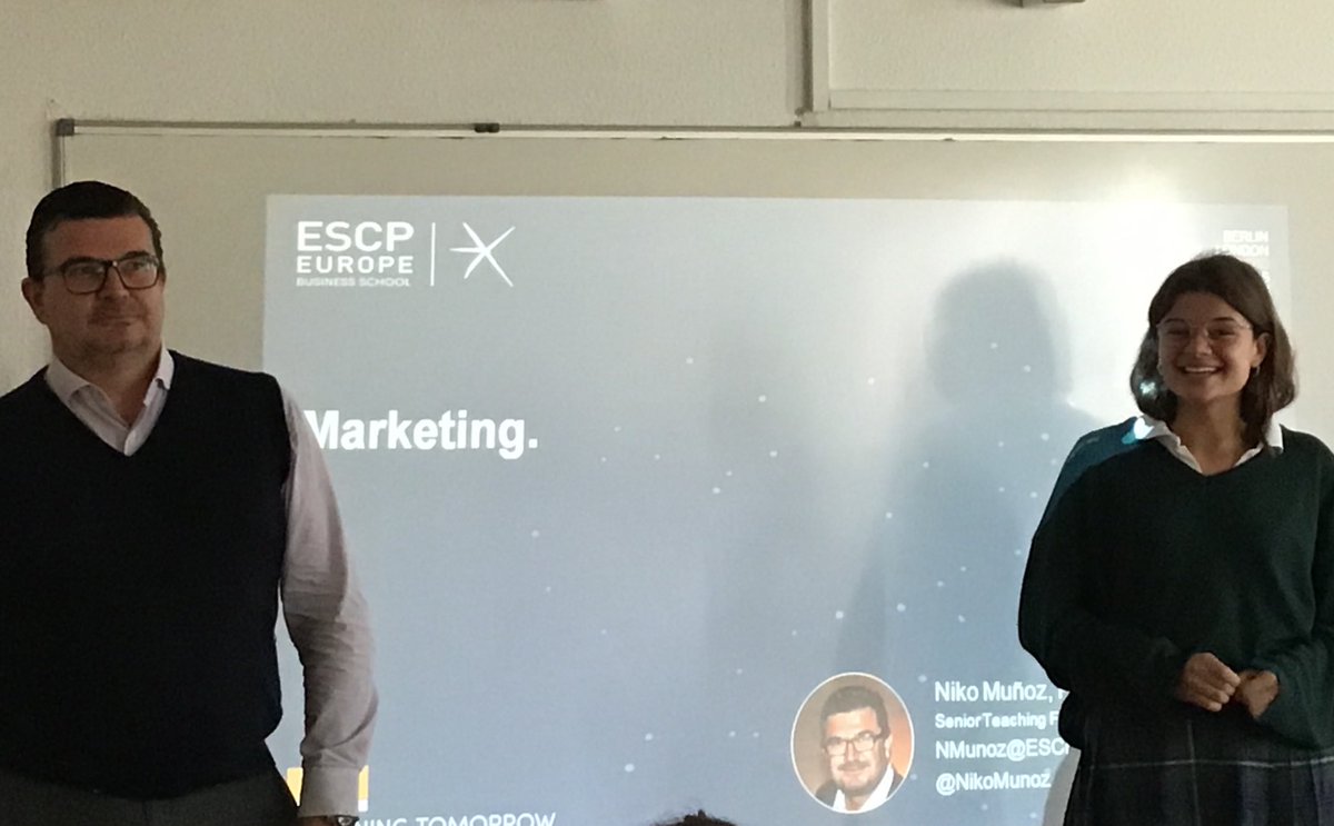 silviaoer's tweet photo. ⁦@NikoMunoz⁩ imparte una sesión en 2º de Bach ⁦@colegio_orvalle⁩ sobre Marketing digital. https://t.co/2oH3bgEYx5