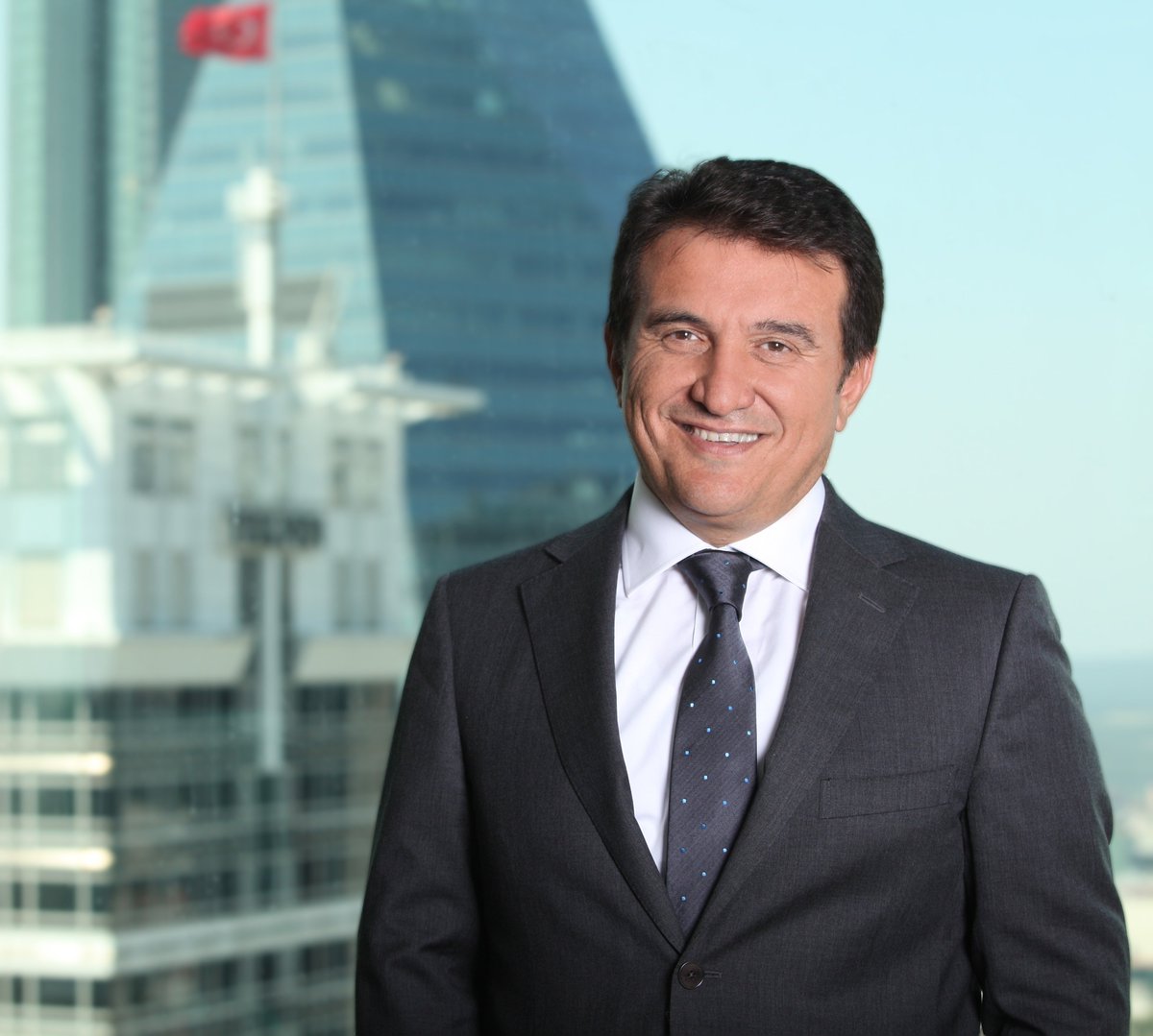 AYD Başkanı <a href="/HulusiBelgu/">Hulusi Belgu ⭐️⭐️⭐️⭐️⭐️</a>: “Şimdiye kadar yüzümüzü güldüren endeks Ocak ayında duraksadı. Enflasyon oranının üzerinde veya başa baş giden endeks rakamlarımız, ocak ayında yüzde 9,4 artış ile yüzde 20,35 olan enflasyon oranının yaklaşık 10 puan altında kaldı." #AYD #Ekonomi #Endeks